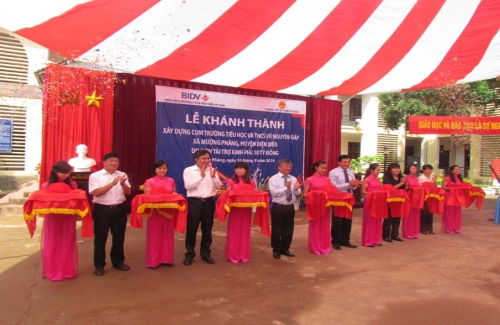 KHTC - Khánh thành cụm trường Tiểu học và THCS Võ Nguyên Giáp, xã Mường Phăng, huyện Điện Biên do Ngân hàng TMCP Đầu tư và Phát triển Việt Nam tài trợ