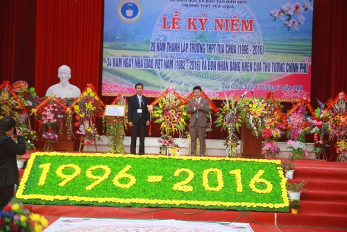 GDTrH-Trường THPT Tủa Chùa tổ chức thành công Lễ kỷ niệm 20 năm thành lập trường (1996-2016), 34 năm ngày Nhà giáo Việt Nam và đón nhận Bằng khen của Thủ tướng Chính phủ