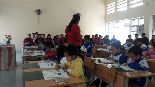GDTH - Hỗ trợ chuyên môn cấp tiểu học nhằm nâng cao chất lượng dạy học tại Phòng Giáo dục và Đào tạo huyện Tủa Chùa.