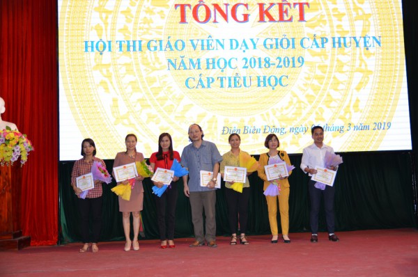 Phòng Giáo dục và Đào tạo huyện Điện Biên Đông tổng kết Hội thi giáo viên dạy giỏi cấp Tiểu học năm học 2018 - 2019