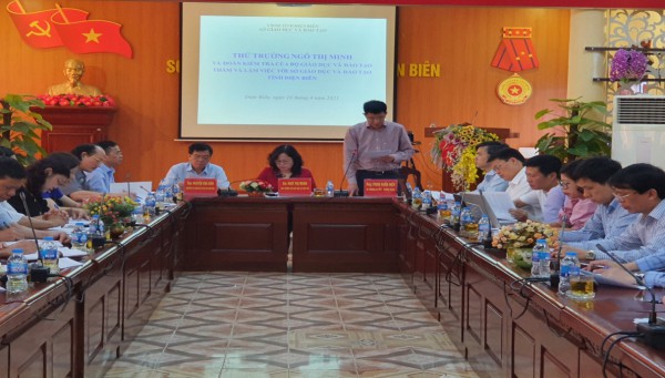 Bộ Giáo dục và Đào tạo kiểm tra công tác thi đua, khen thưởng, giáo dục dân tộc, giáo dục chính trị và công tác học sinh sinh viên tại tỉnh Điện Biên