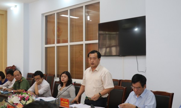 Thứ trưởng Bộ Giáo dục và Đào tạo làm việc tại tỉnh Điện Biên