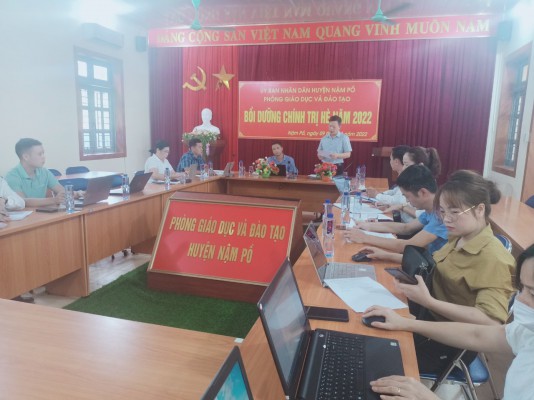 Đoàn kiểm tra công tác chuẩn bị năm học 2022-2023 của Sở GD&ĐT làm việc tại huyện Nậm Pồ