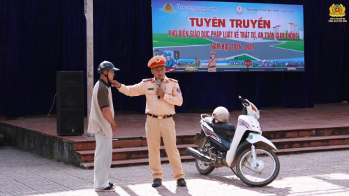 Trường PTDTNT THPT Tủa Chùa: An toàn giao thông – trách  nhiệm và hành động của mỗi học sinh nội trú