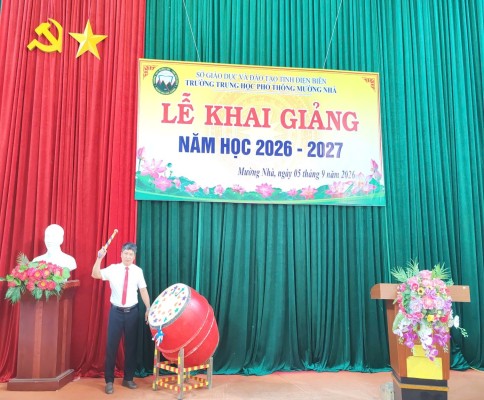 Trường THPT Mường Nhà tưng bừng khai giảng nặm học 2026- 2027