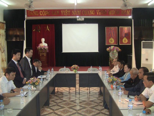 GDTX&CN - Đoàn cán bộ Sở Giáo dục và Thể thao tỉnh Luông Pha Băng, nước CHDCND Lào đến thăm và làm việc tại Sở Giáo dục và Đào tạo Điện Biên