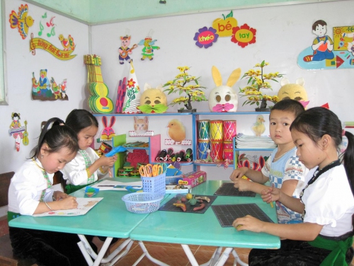 Phòng GDĐT huyện Tủa Chùa tổ chức sinh hoạt chuyên đề xây dựng cộng đồng học tập dựa trên sinh hoạt chuyên môn theo nghiên cứu bài học năm học 2021 – 2022.