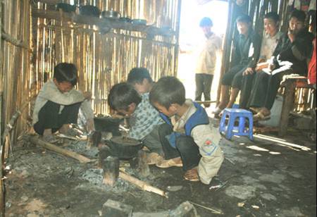 KHTC – Chính phủ hỗ trợ gần 3.000 tấn gạo cho học sinh vùng khó khăn của tỉnh Điện Biên