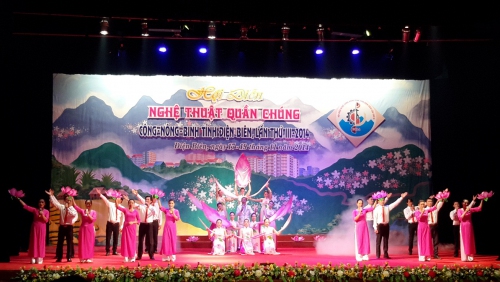 GDTX&CN – Đoàn Nghệ thuật quần chúng ngành Giáo dục và Đào tạo tưng bừng tại Hội diễn Nghệ thuật quần chúng Công Nông – Binh lần thứ III.