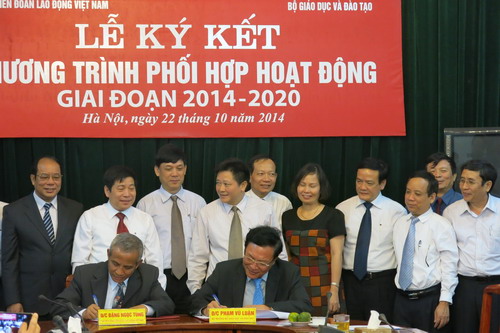 CĐN - Tổng LĐLĐ Việt Nam và Bộ GD & ĐT Phối hợp nhằm nâng cao học vấn, kỹ năng nghề nghiệp của CNVCLĐ