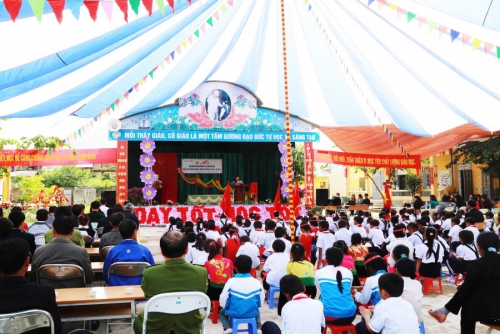 GDTH: Phấn đấu trở thành trường Tiểu học đạt chuẩn Quốc gia là mục tiêu và nhiệm vụ quan trọng của các trường tiểu học tỉnh Điện Biên giai đoạn 2011- 2015.