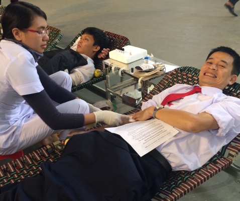VP. Sở Giáo dục và Đào tạo phối hợp với Hội Chữ thập đỏ tỉnh tổ chức hiến máu tình nguyện vì sức khoẻ cộng đồng.