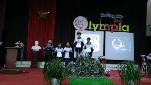 TCCB – Trường THPT Chuyên Lê Quý Đôn tổ chức cuộc thi Đường lên đỉnh Olympia số thứ 3