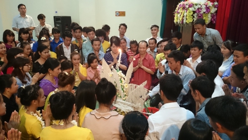 GDTX&CN - Lưu học sinh Lào trường Cao đẳng Sư phạm Điện Biên ấm áp trong  ngày tết Bunpymay