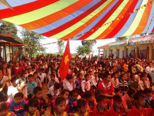 GDMN - Trường mầm non Tênh Phông và mầm non Tỏa Tình, huyện Tuần Giáo đón bằng công nhận trường mầm non đạt chuẩn quốc gia mức độ 1