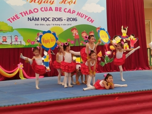 GDMN - Huyện Điện Biên sôi nổi với “Ngày hội thể thao của bé” năm học 2015- 2016