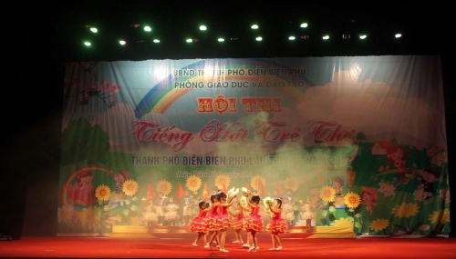 VP - Phòng Giáo dục và Đào tạo thành phố Điện Biên Phủ tổ chức Hội thi “Tiếng hát trẻ thơ” lần thứ VII, năm 2017