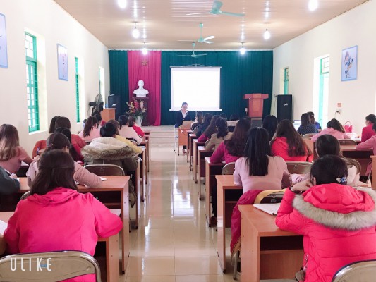 Phòng Giáo dục và Đào tạo huyện Điện Biên tổ chức lớp bồi dưỡng chuyên môn cho đội ngũ giáo viên mầm non mới tuyển, năm học 2018-2019