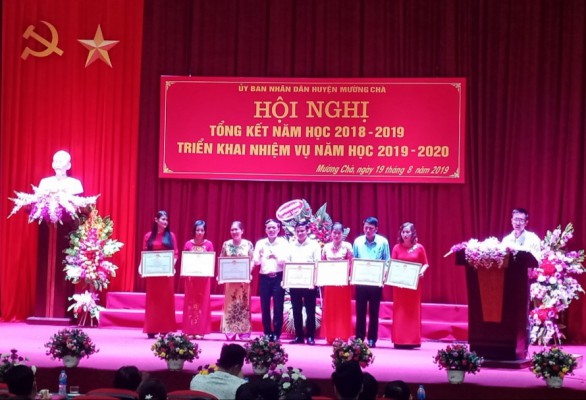 Huyện Mường Chà tổ chức thành công Hội nghị tổng kết năm học 2018-2019 và triển khai nhiệm vụ năm học 2019 - 2020