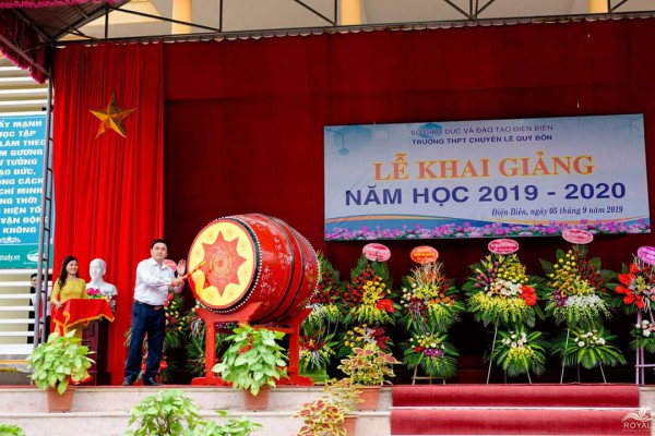Hơn 65.000 học sinh cấp trung học tỉnh Điện Biên tham gia khai giảng năm học 2019-2020