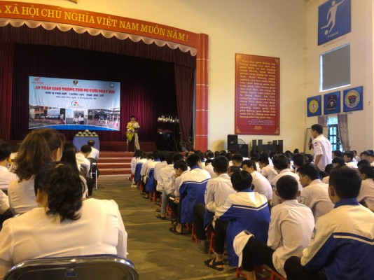 Trường THPT Phan Đinh Giót tổ chức chức thành công chương trình ngoại khóa “An toàn giao thông cho nụ cười ngày mai”