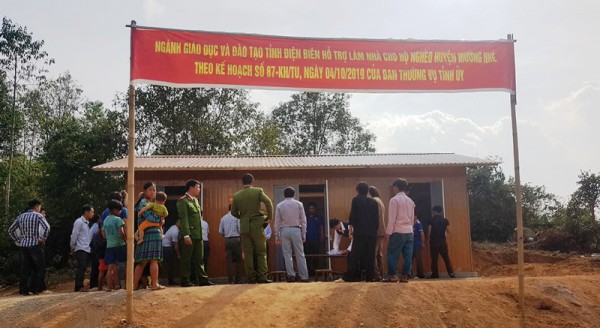 Sở Giáo dục và Đào tạo Điện Biên nghiệm thu bàn giao nhà ở cho gia đình hộ nghèo huyện Mường Nhé