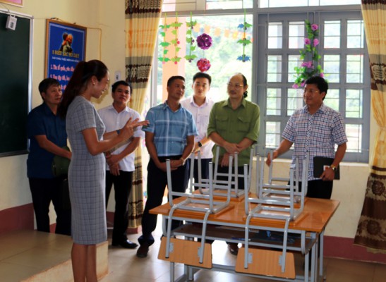 Đoàn đại biểu Quốc hội tỉnh giám sát thực hiện đổi mới chương trình, sách giáo khoa giáo dục phổ thông tại huyện Nậm Pồ