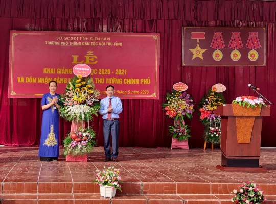 Trường PTDTNT tỉnh Điện Biên khai giảng năm học 2020-2021 và đón nhận Bằng khen của Thủ tướng Chính phủ