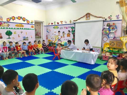 Trường Mầm non Hoa Ban thành phố Điện Biên Phủ tổ chức uống Vitamin A đợt 1 năm 2020 trên địa bàn phường Mường Thanh