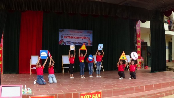 Các trường tiểu học huyện Tủa Chùa tích cực tổ chức các hoạt động ngoài giờ lên lớp cho học sinh