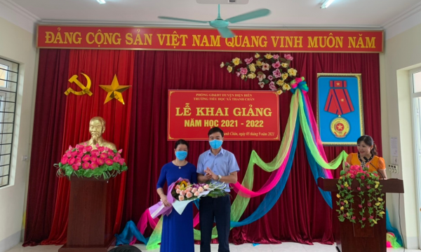 Khai giảng năm học 2021-2022 tại Trường tiểu học xã Thanh Chăn, huyện Điện Biên
