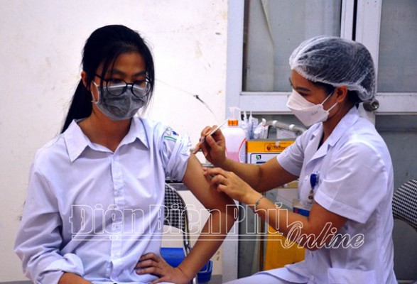 18.900 người học tại các cơ sở giáo dục công lập trên địa bàn tỉnh Điện Biên đã tiêm đã tiêm mũi 1 vắc xin phòng COVID-19