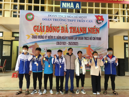 Đoàn vận động viên trường THPT Trần Can tham dự “Ngày Hội văn hóa dân tộc Mông” toàn quốc năm 2021, xuất sắc giành 4 HCV, 3 HCB, 8 HCĐ