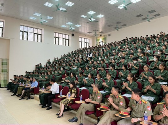Sinh viên ngành Giáo dục mầm non trường Cao đẳng Sư phạm Điện Biên hoàn thành môn học Giáo dục Quốc phòng - An ninh