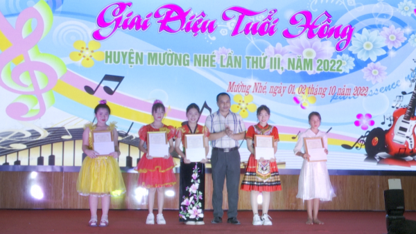 Phòng Giáo dục và Đào tạo huyện Mường Nhé tổ chức Hội thi Giai điệu tuổi hồng lần thứ III, năm 2022