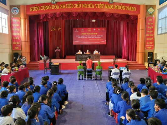 Tuyên truyền giáo dục pháp luật cho học sinh Trường PTDTNT THPT huyện Điện Biên