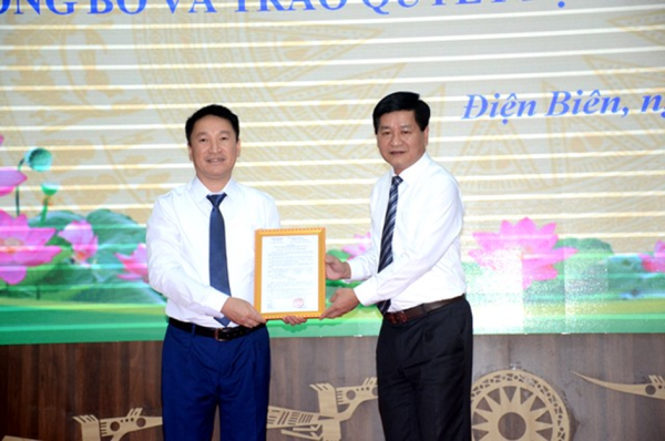 Uỷ ban nhân dân tỉnh Điện Biên trao Quyết định bổ nhiệm  Phó Giám đốc Sở Giáo dục và Đào tạo