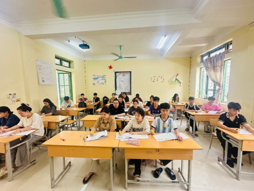 Trường THPT Phan Đình Giót tăng tốc ôn thi giai đoạn nước rút, quan tâm toàn diện đến học sinh lớp 12