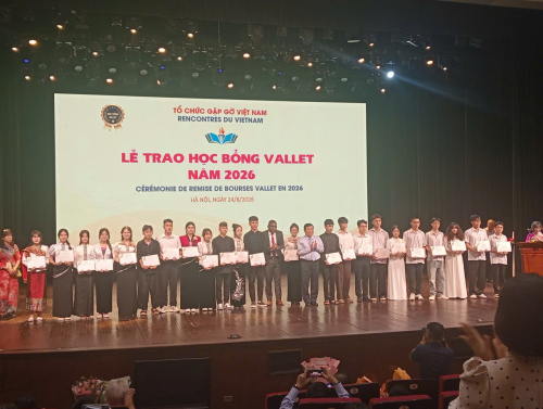 Học sinh Trường PTDTNT THPT tỉnh Điện Biên nhận học bổng Vallet năm 2026