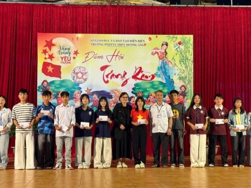 Trường PTDTNT THPT Mường Ảng: Từ đêm hội Trung thu đến những giá trị giáo dục thiết thực