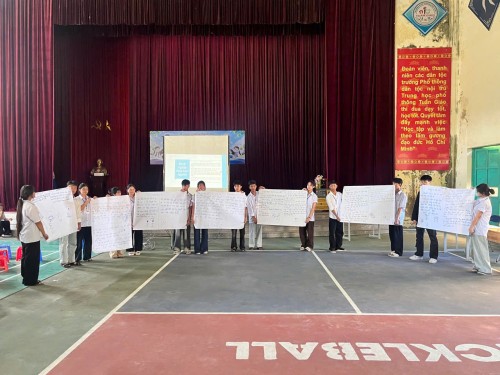 Trường PTDTNT THPT tỉnh Điện Biên: Tư vấn sức khỏe sinh sản vị thành niên cho học sinh khối 11
