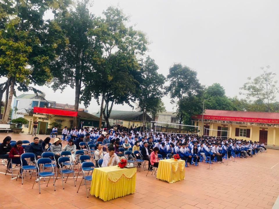 Trường THPT Mường Ảng: Nâng cao nhận thức về phòng, chống nạn tảo hôn và hôn nhân cận huyết thống